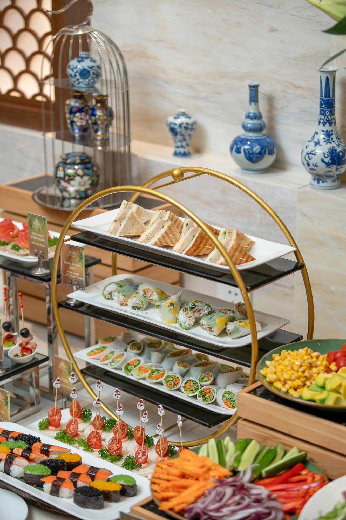 ดิ โอเรียนตัล เจด โฮเต็ล Hotel ฮานอย ภายนอก รูปภาพ A three-tiered serving tray