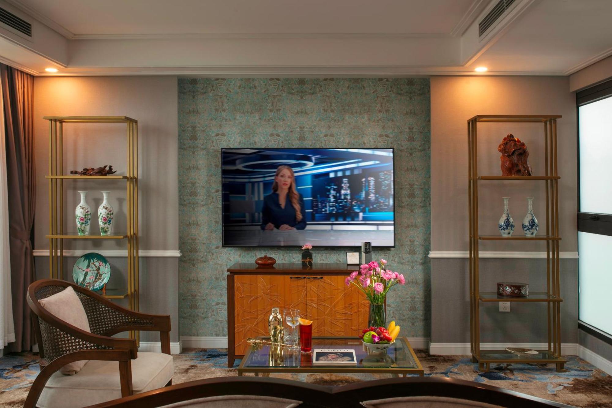 ดิ โอเรียนตัล เจด โฮเต็ล Hotel ฮานอย ภายนอก รูปภาพ A 4K television